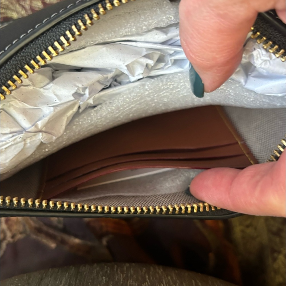 Authentic COACH 1941 Glovetanned Leather turnlock zip closure Crosby/Clu… - Picture 10 of 16